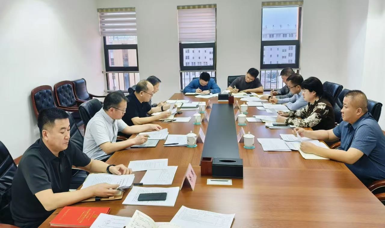 盟发改委召开党组理论学习中心组第2次集体学习